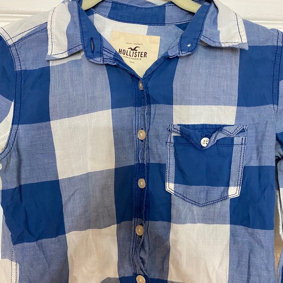 Button up - Picture 1 of 1